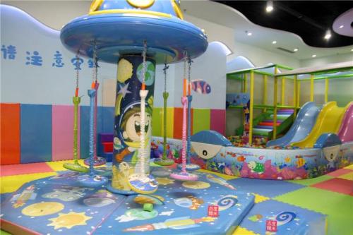 游乐场设备