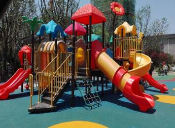 儿童游乐设备